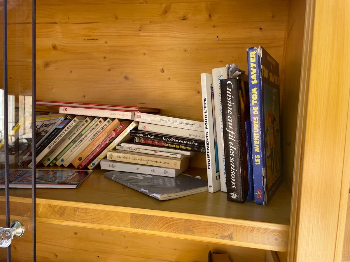 Livres donnés dans une boîte à livres