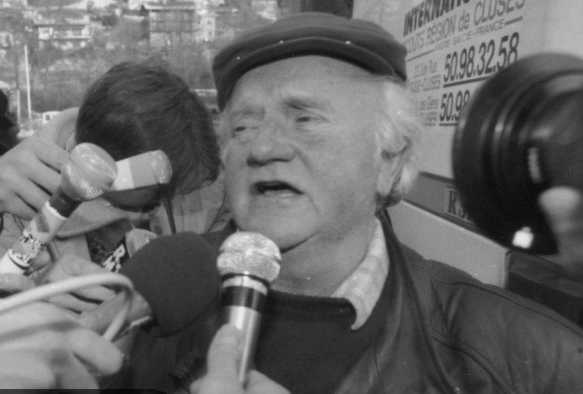 Le fondateur de l'association interviewé par la presse